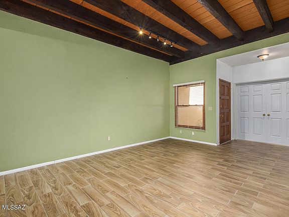 3rd image of 3077 N Sparkman Blvd