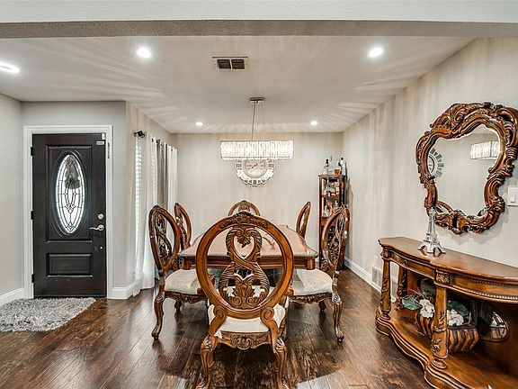 2nd image of 6941 Loma Vista Dr