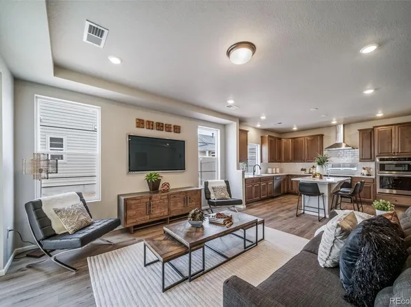 21927 E 51st Drive, Aurora, CO 80019