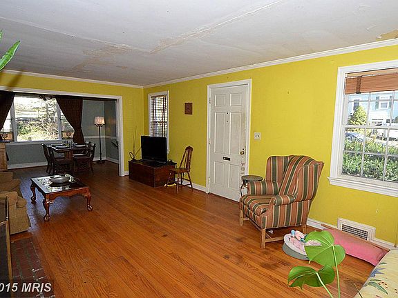 2nd image of 204 Dogwood Ave