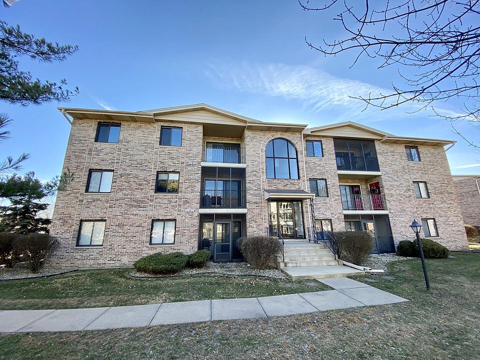 1st image of 4926 134th St APT 212