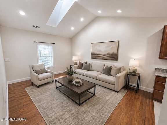 3rd image of 7004 Edon Hall Way