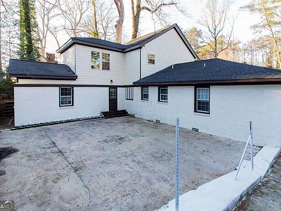 3rd image of 2531 Midway Rd