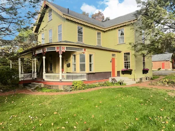 719 Allegheny St, Hollidaysburg, PA 16648