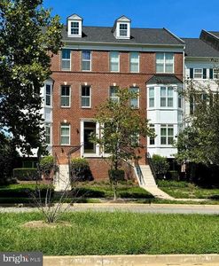 5526 Capital Gateway Dr #406, Suitland, MD, 20746