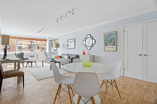 Sold by Compass | media 1