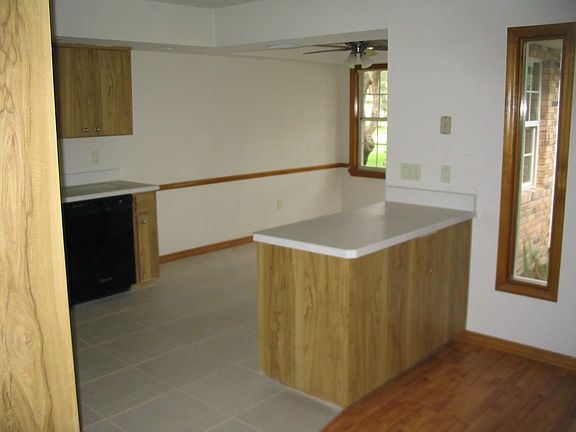 Eat in kitchen