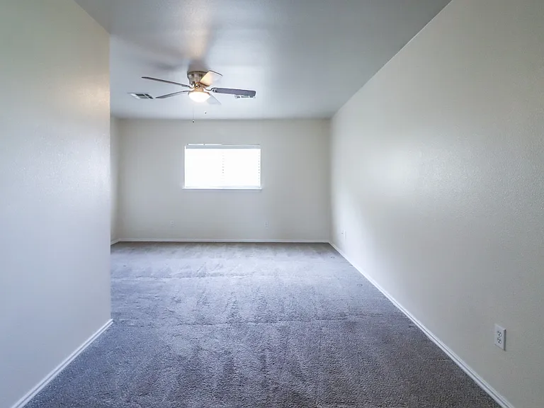 404 Jennifer Cir — Photo 26
