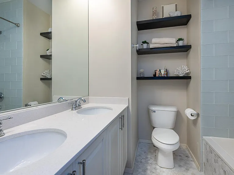 728 W Jackson Blvd #219 — Photo 6