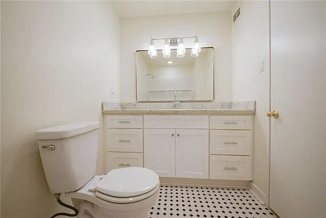 2511 Saint Charles Ave #302 — Photo 20