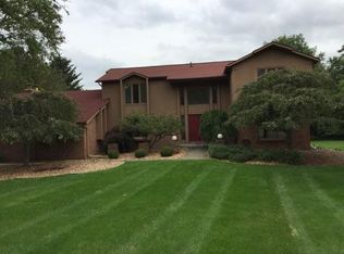 1225 Lincolnshire Ln, Ann Arbor, MI 48103
