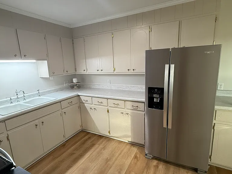 840 Mills Rd — Photo 6