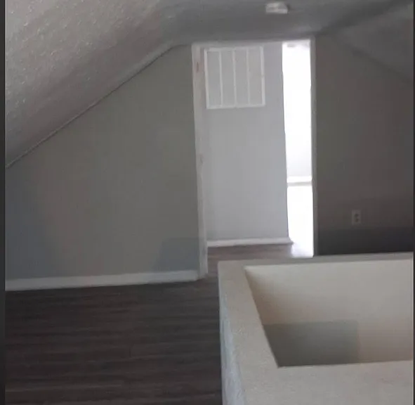 1629 Gilsey Ave #1 — Photo 15
