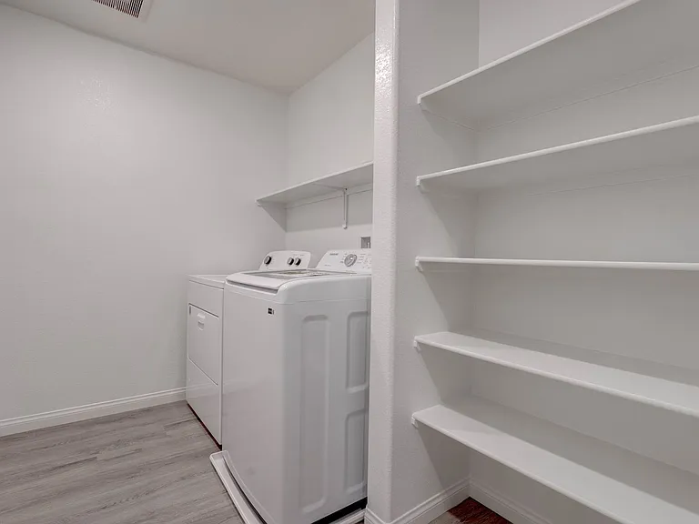 9938 Ullom Dr — Photo 15