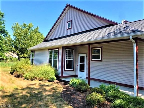 4th image of 2206 Langford Ln