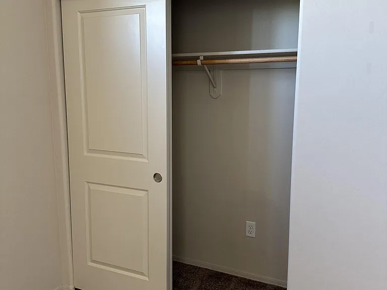 4263 E Columbus Park Pl — Photo 18