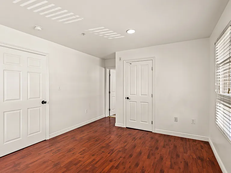 2673 Menlo Ave #3 — Photo 28