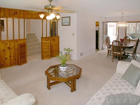 Living Room/Dining Room