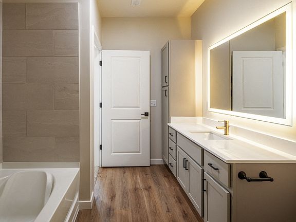 5th image of 10300 S 27th St #4302