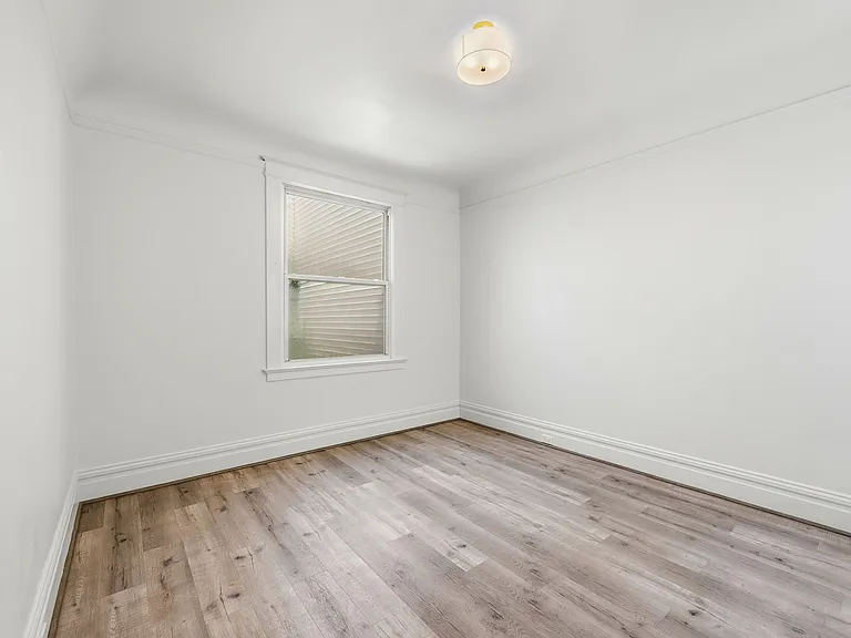 Bedroom 3 (Upstairs)