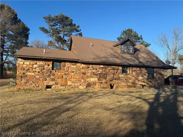 7801 N Highway 71, Alma, AR 72921