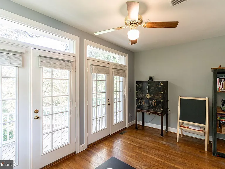 10117 Meyer Point Ter — Photo 13