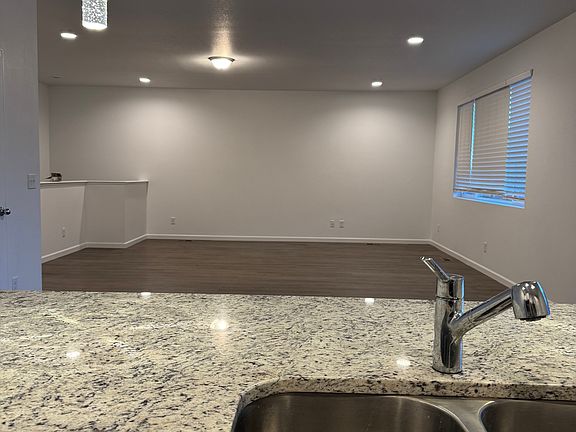 5th image of 14559 Normande Dr