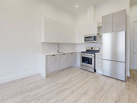 2nd image of 205 Irving Ave #3A