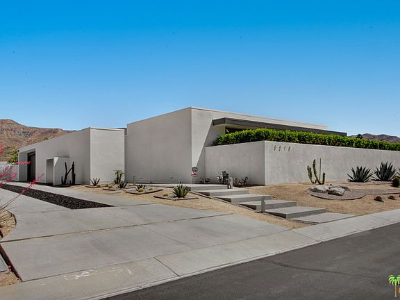3rd image of 3218 Las Brisas Way