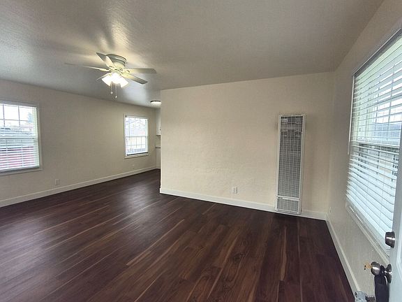 4th image of 724 Medford Ave