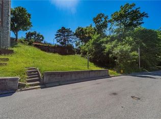 19204 Frazier Dr, Rocky River, OH 44116