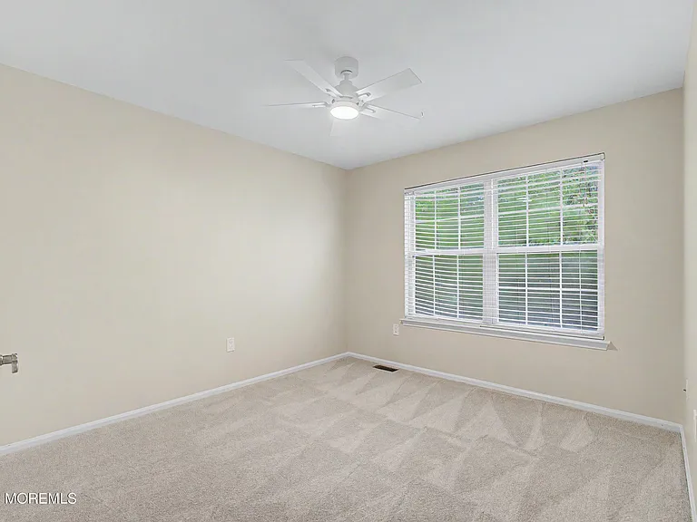 77 Picket Pl — Photo 23