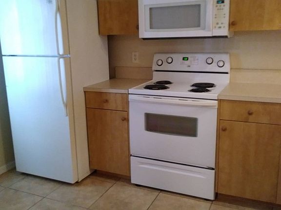 4th image of 1328 SE 8th Ave APT 204