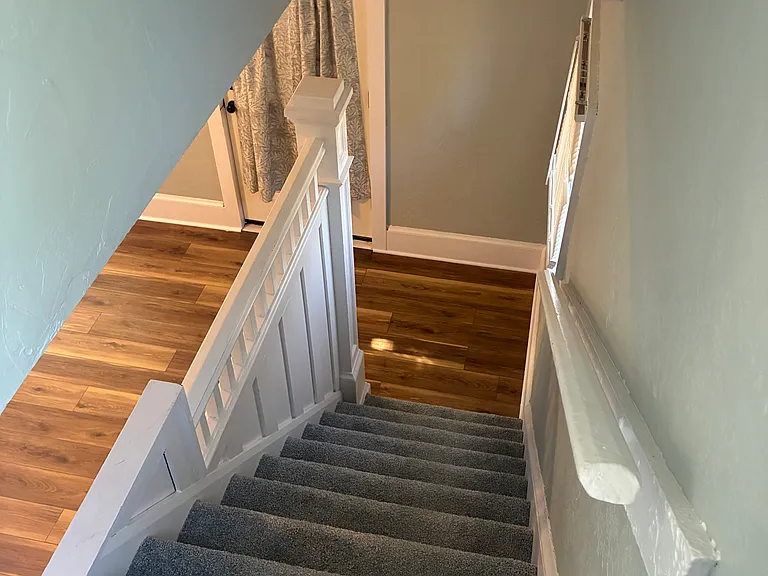 1086 Joy Ave — Photo 17