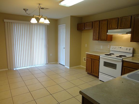 3rd image of 1433 Coriander Dr