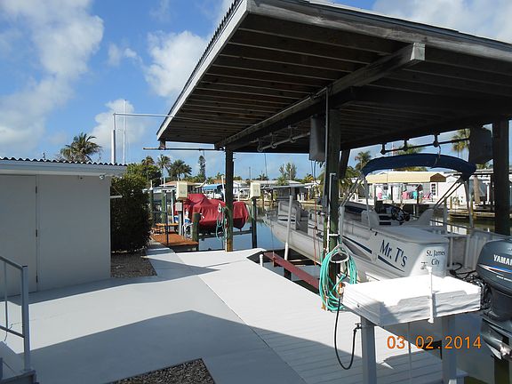 2nd image of 3852 Coconut Dr
