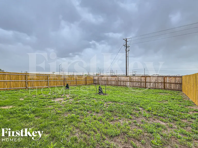 3945 Far Horizon — Photo 27