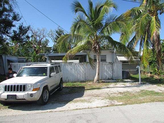 2nd image of 107 Gardenia Ave