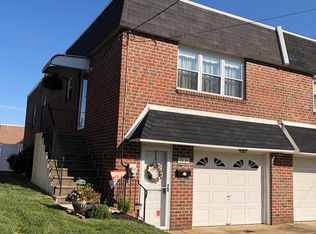7831 Revere St, Philadelphia, PA 19152