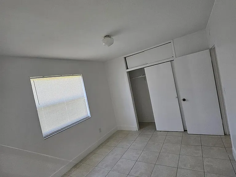 2032 NE 168th St #1 — Photo 7