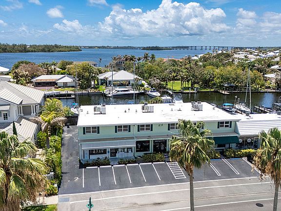 4th image of 23 Royal Palm Point #B