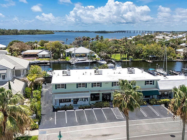 23 Royal Palm Point #A — Photo 25