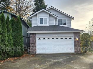 4301 Cobblestone Ln NE, Bremerton, WA 98310