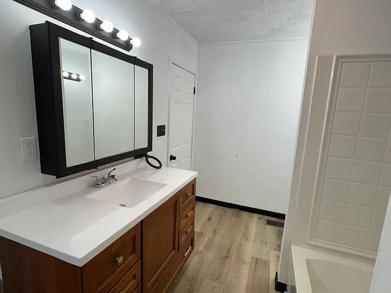 51 E Bradley Ave — Photo 15