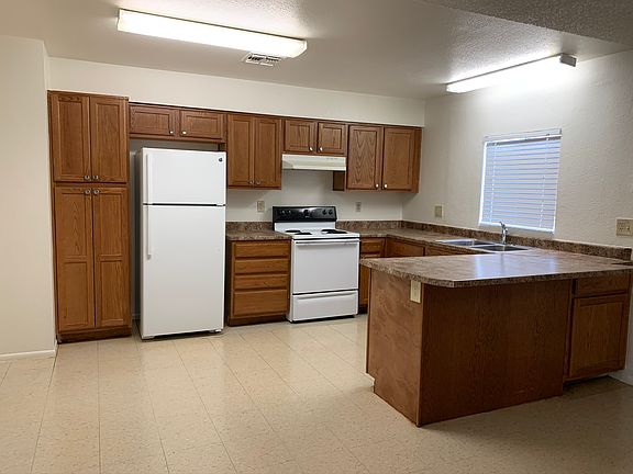 3rd image of 6752 W Vogel Ave