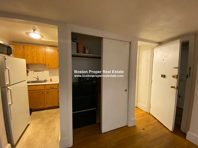 289 Newbury St #5 — Photo 4
