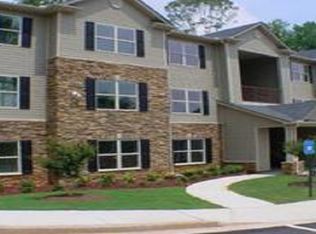 10304 Fairington Ridge Cir, Lithonia, GA 30038