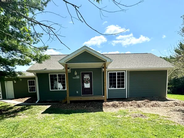 790 Northern Acres Dr, Ladoga, IN 47954