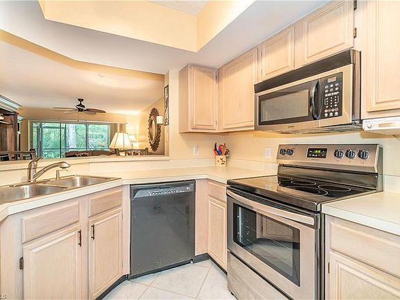 5th image of 765 Wiggins Lake Dr