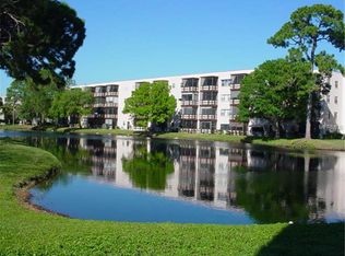 7975 58th Ave N UNIT 102, Saint Petersburg, FL 33709
